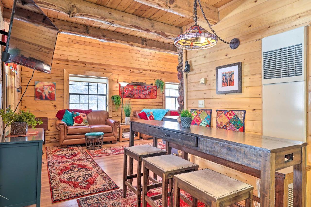 Rustic Duck Creek Village Cabin With Fire Pit! מראה חיצוני תמונה